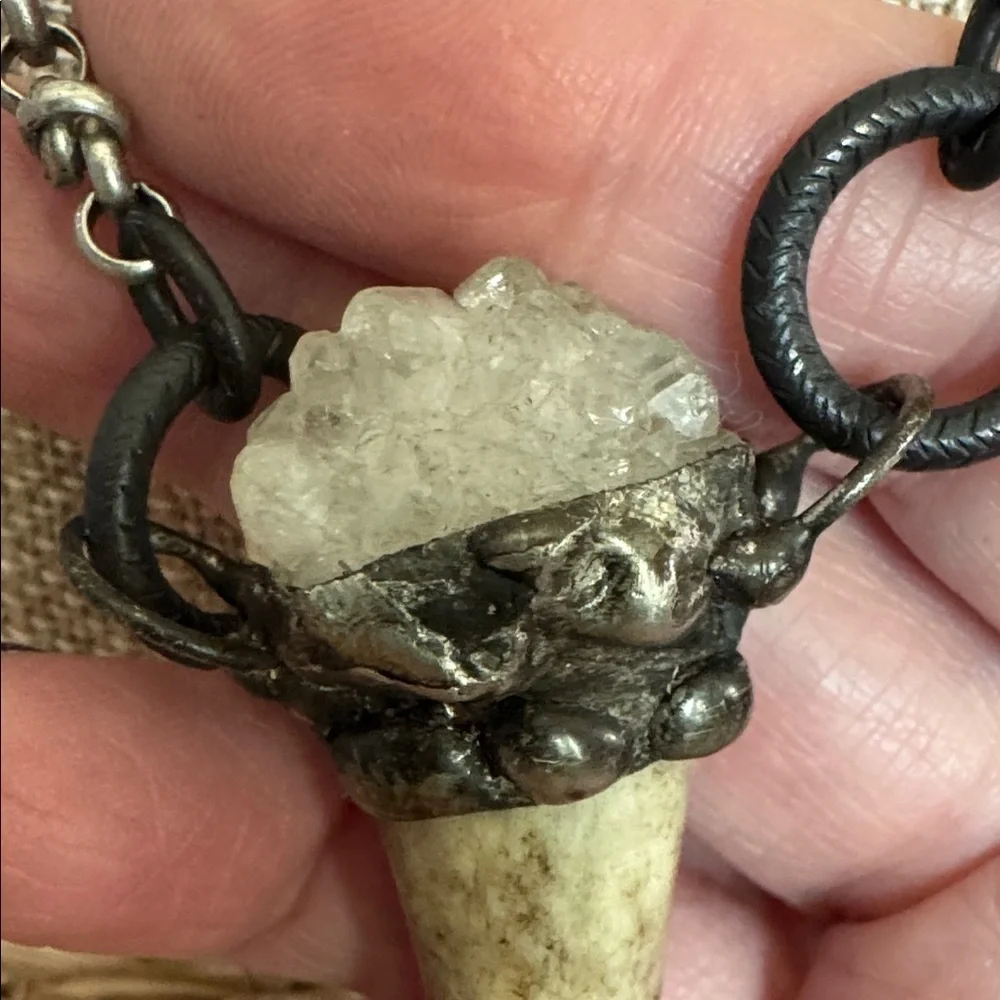 Antler tip crystal cluster necklace - Picture 3 of 7